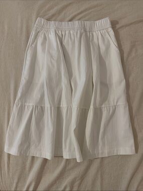 White tiered knee length skirt